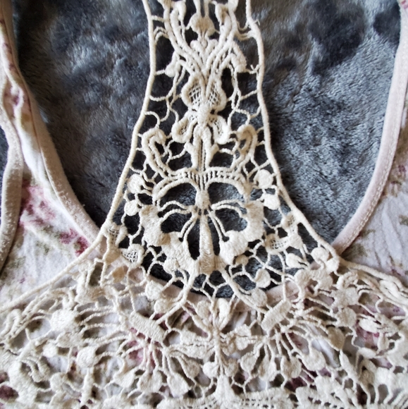 Vintage Floral Blouse - Picture 3 of 5